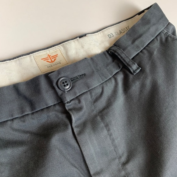 Dockers Mens D3 Classic Gray Khaki Pants - Picture 2 of 16